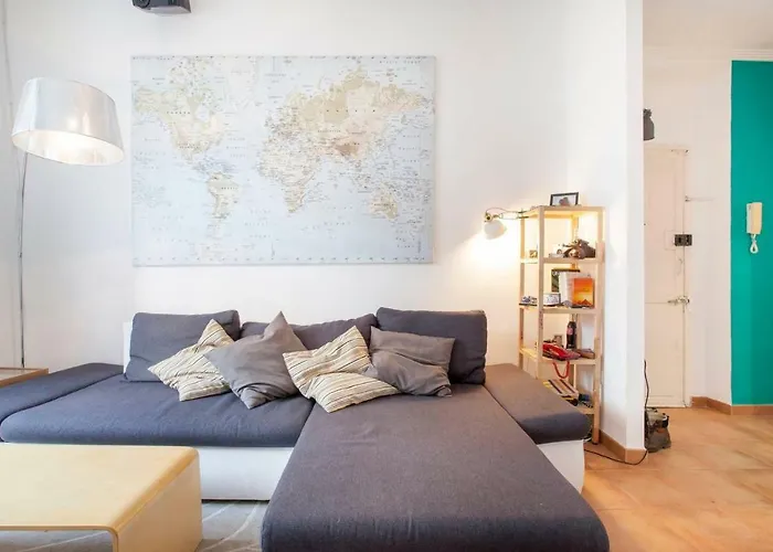 Luminous & Cosy Down Town Apartment